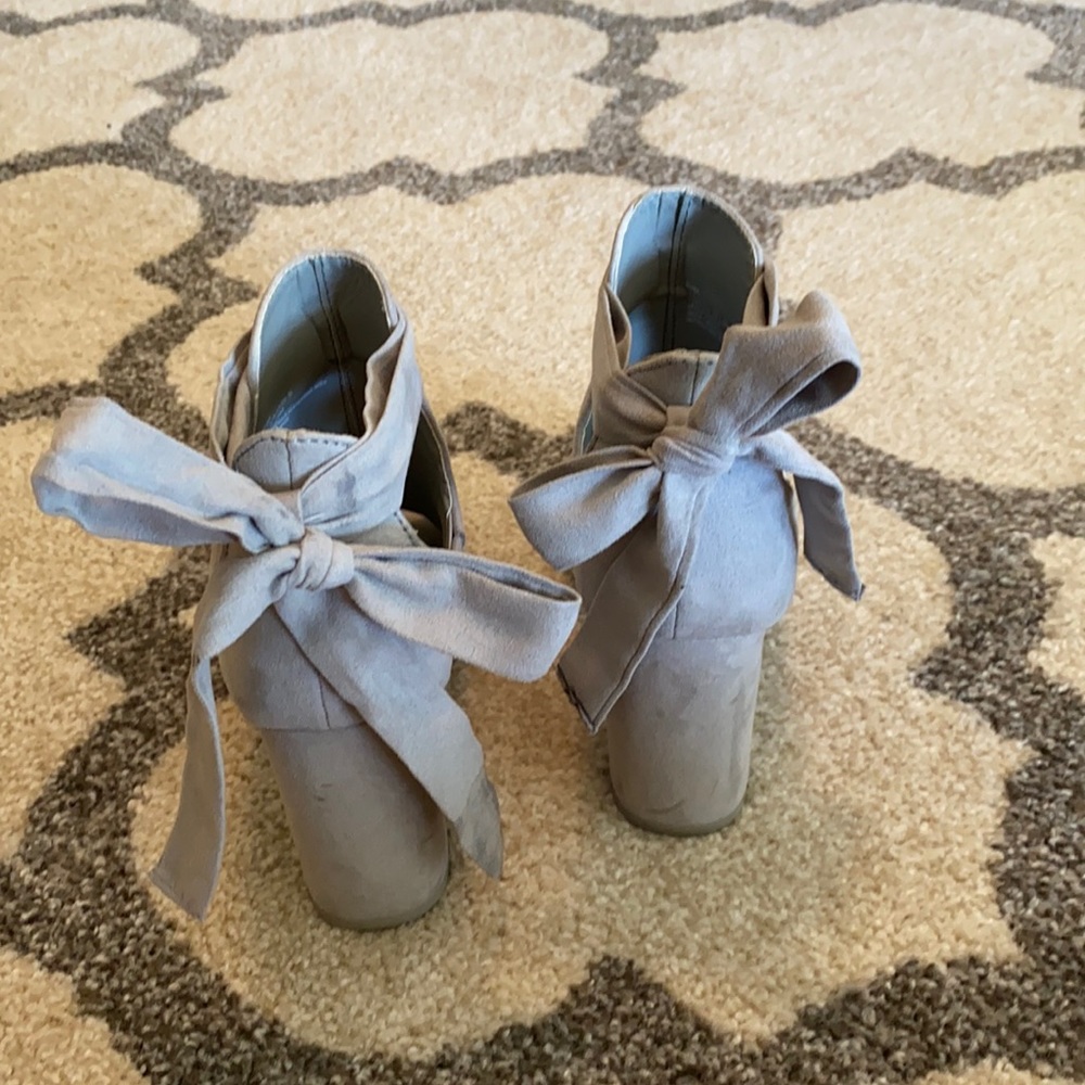 Peep toe grey booties